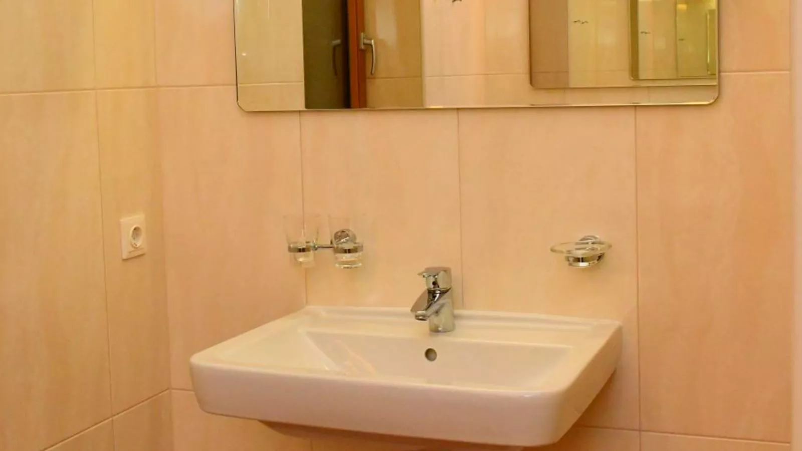 Next To The Ski Lift Top 3-Bathroom