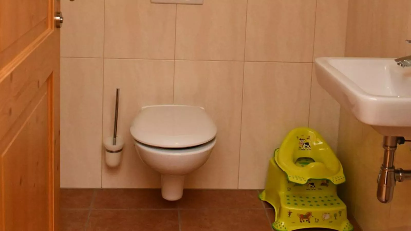 Next To The Ski Lift Top 3-Bathroom