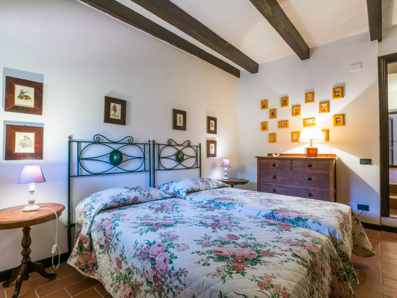 Bardeggiano - Caterina 3 (COL246)-Inside