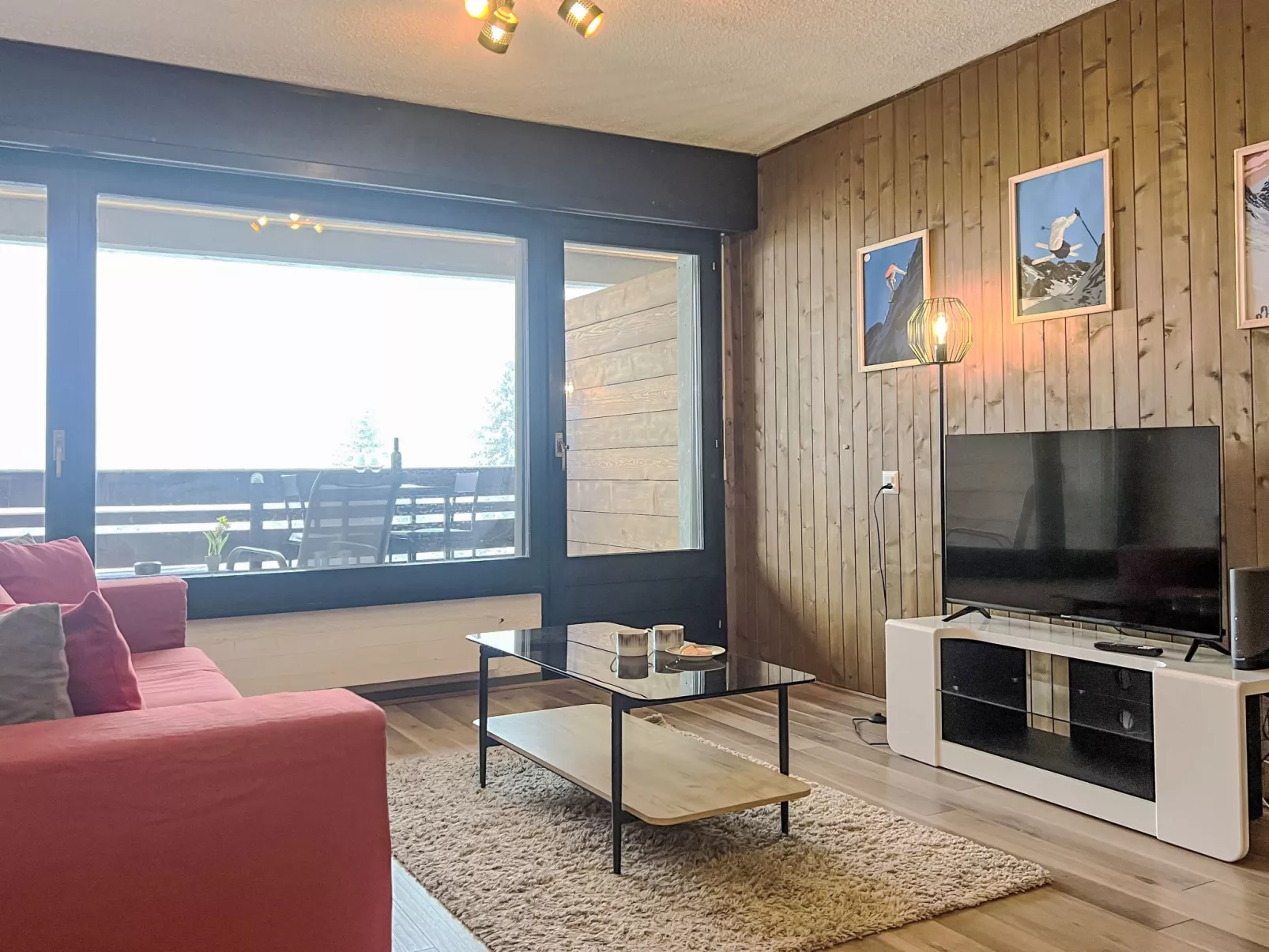 Beau-Site-Inside