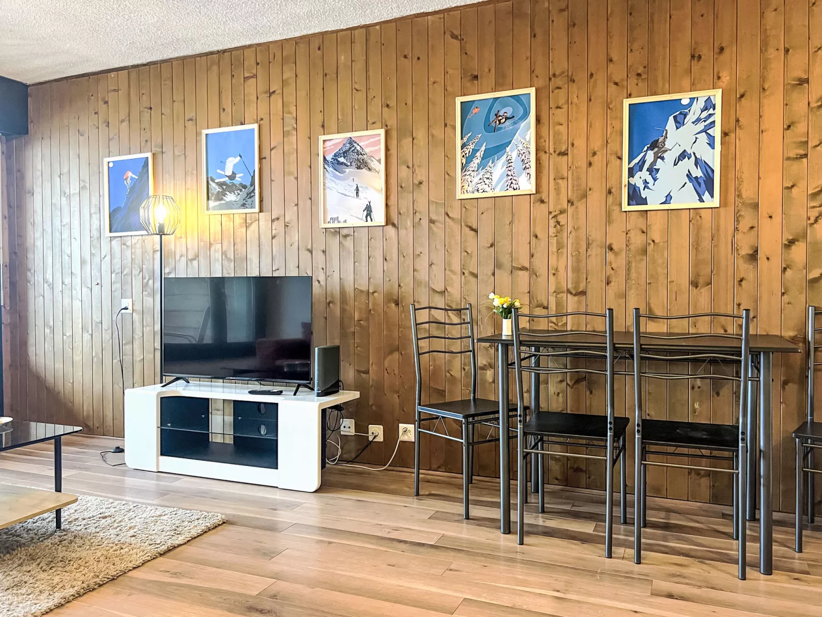 Beau-Site-Inside