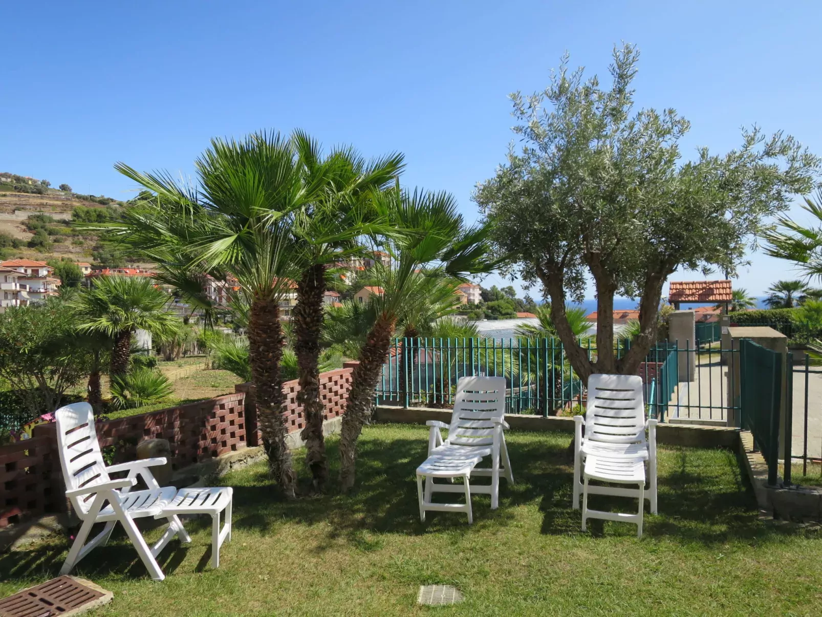 Le Margherite (SLR264)-Outside