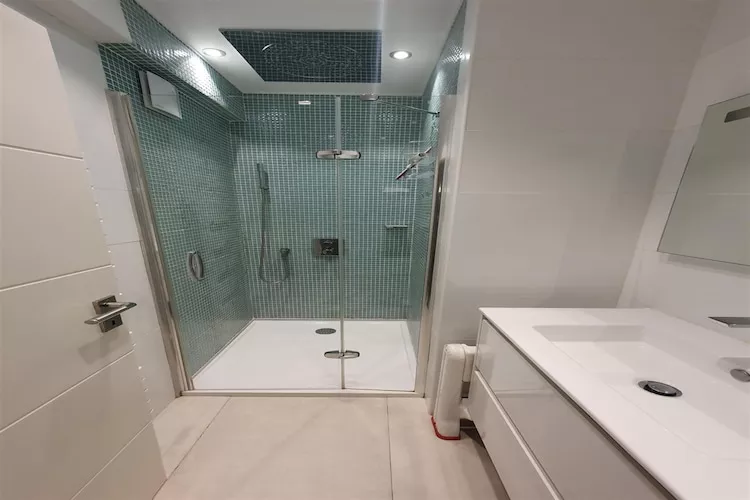 La Croisette-Bathroom