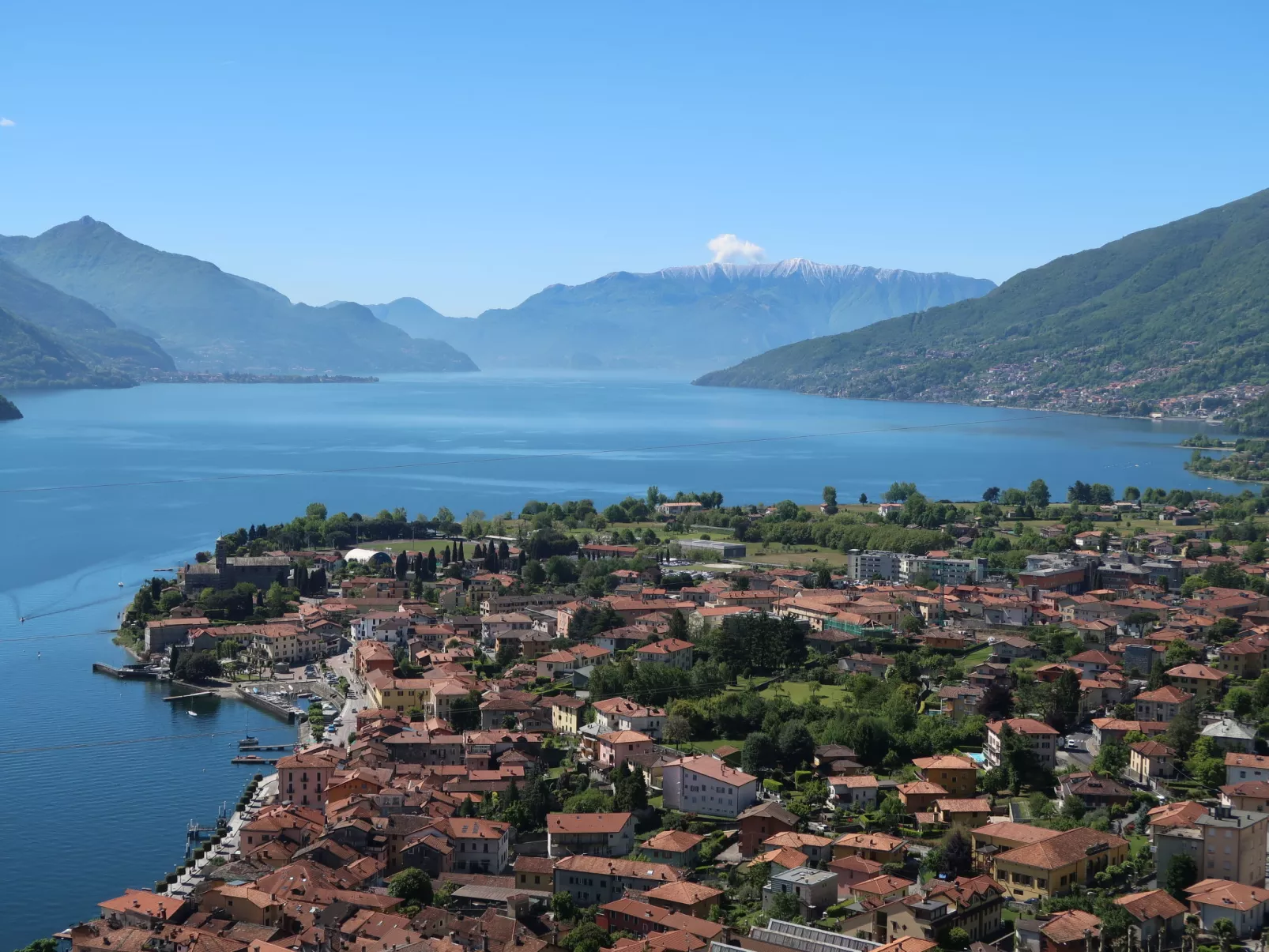 Riflesso del lago-Area