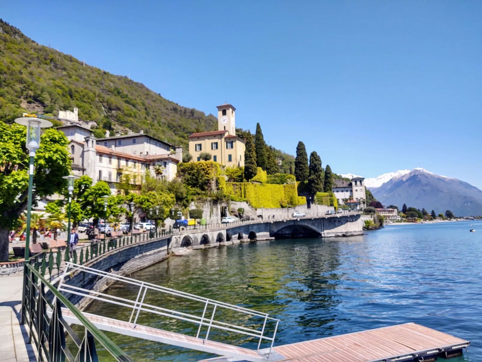 Riflesso del lago-Area