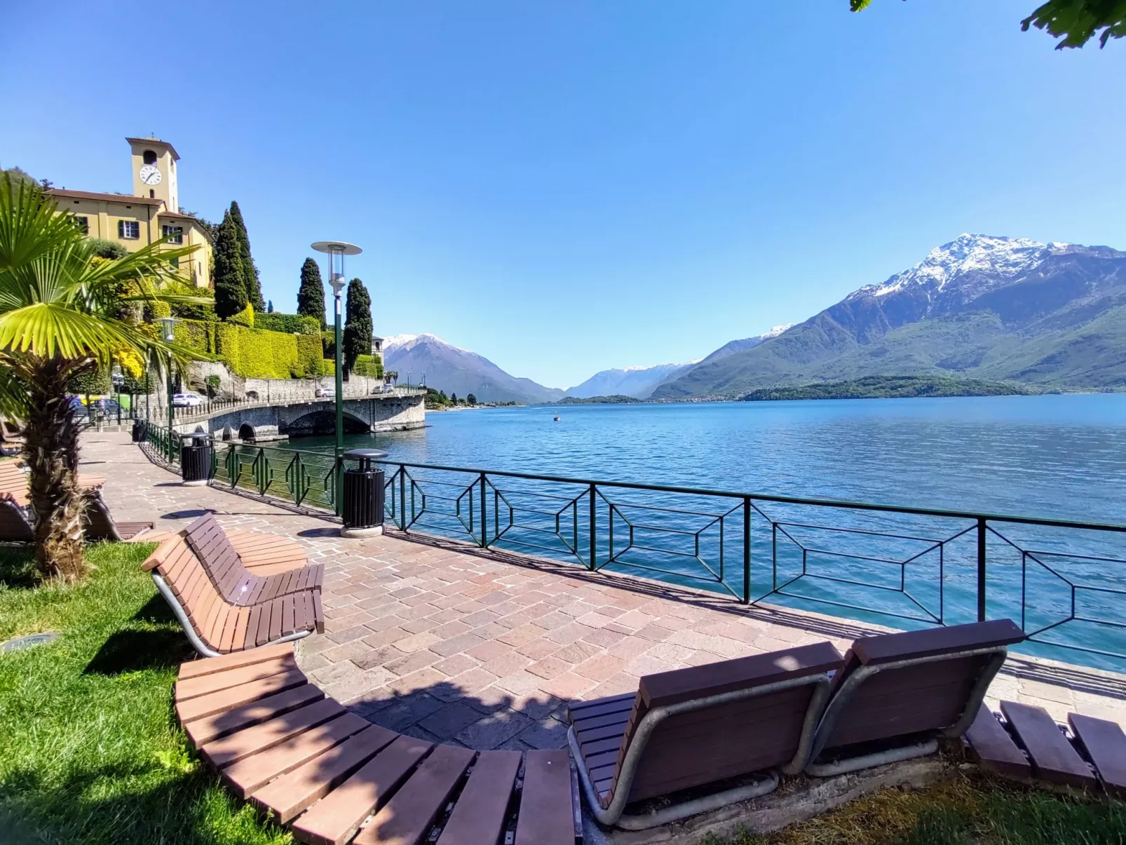 Riflesso del lago-Area