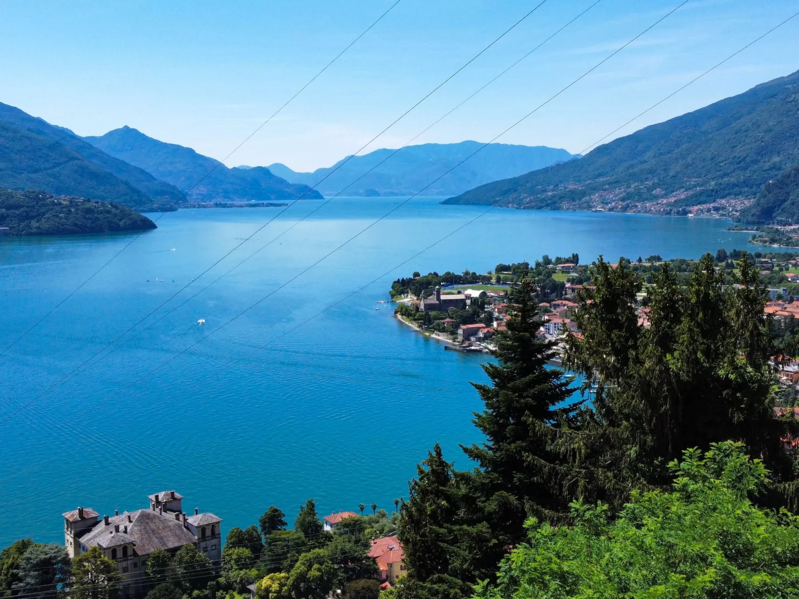 Riflesso del lago-Area