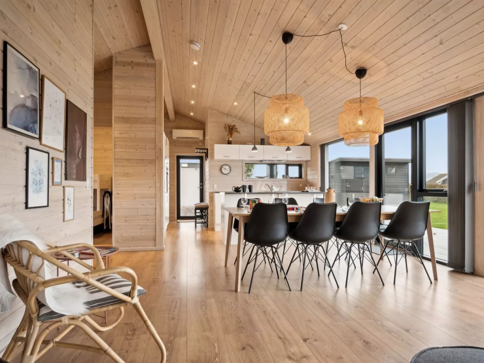 "Ehmi" - 750m from the sea-Inside
