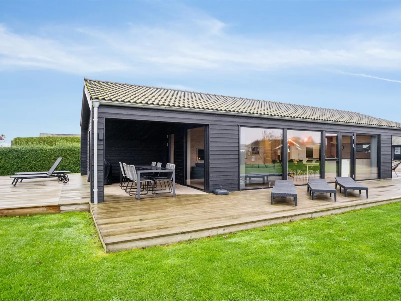 "Ehmi" - 750m from the sea-Outside