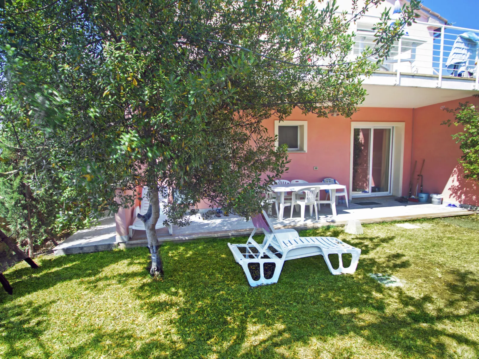Relais-Outside