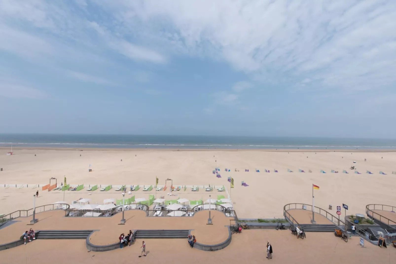 La plage 2-Areas summer 1km