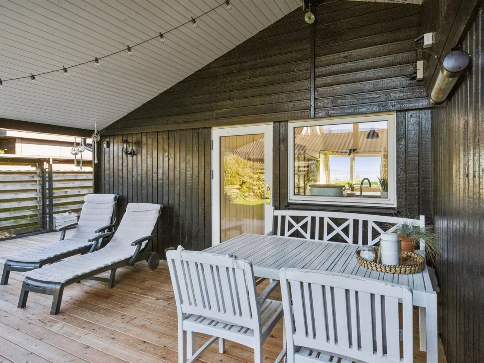"Pedersen" - 50m from the sea-Outside