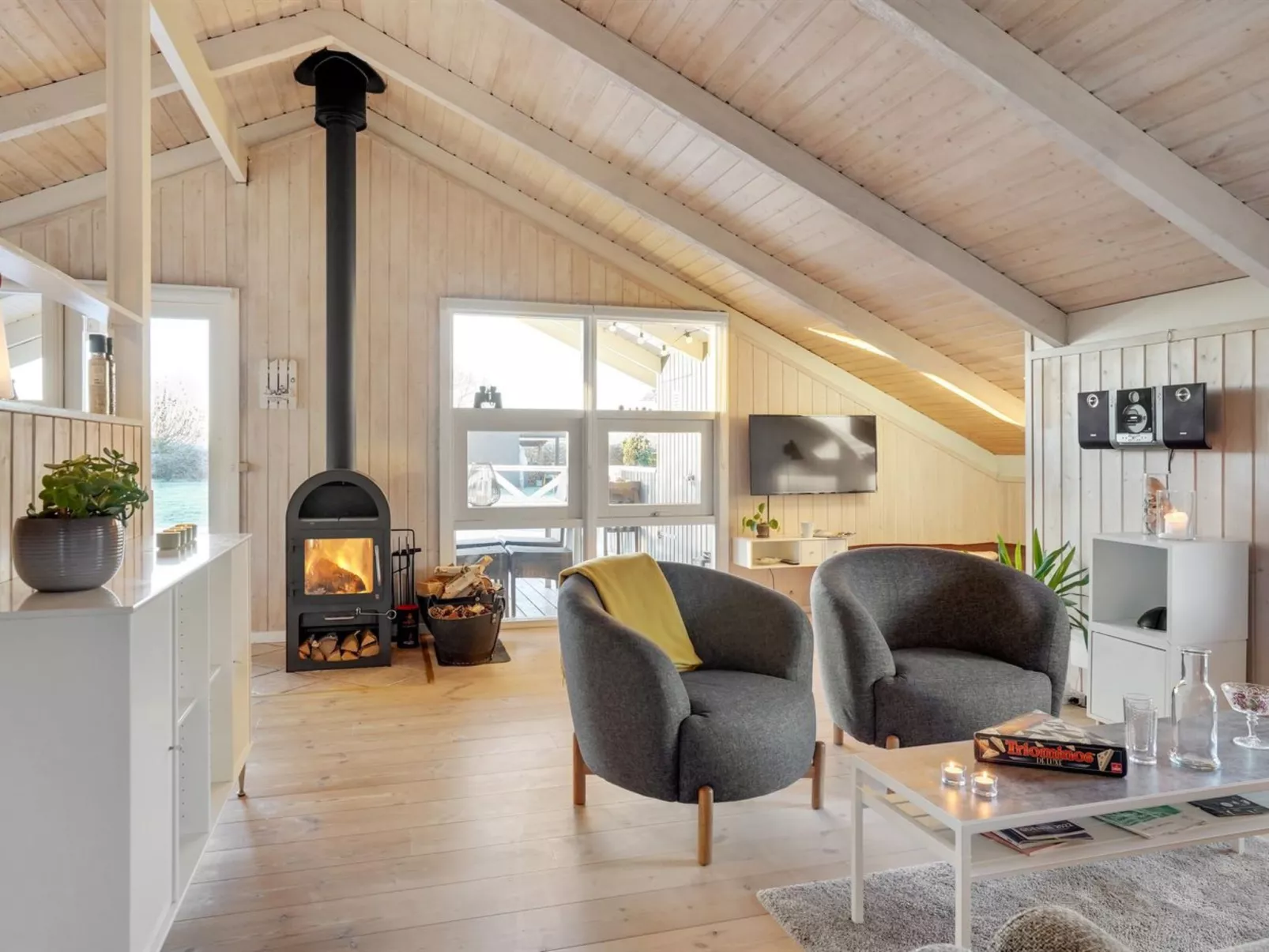 "Nilsa" - 400m from the sea-Inside