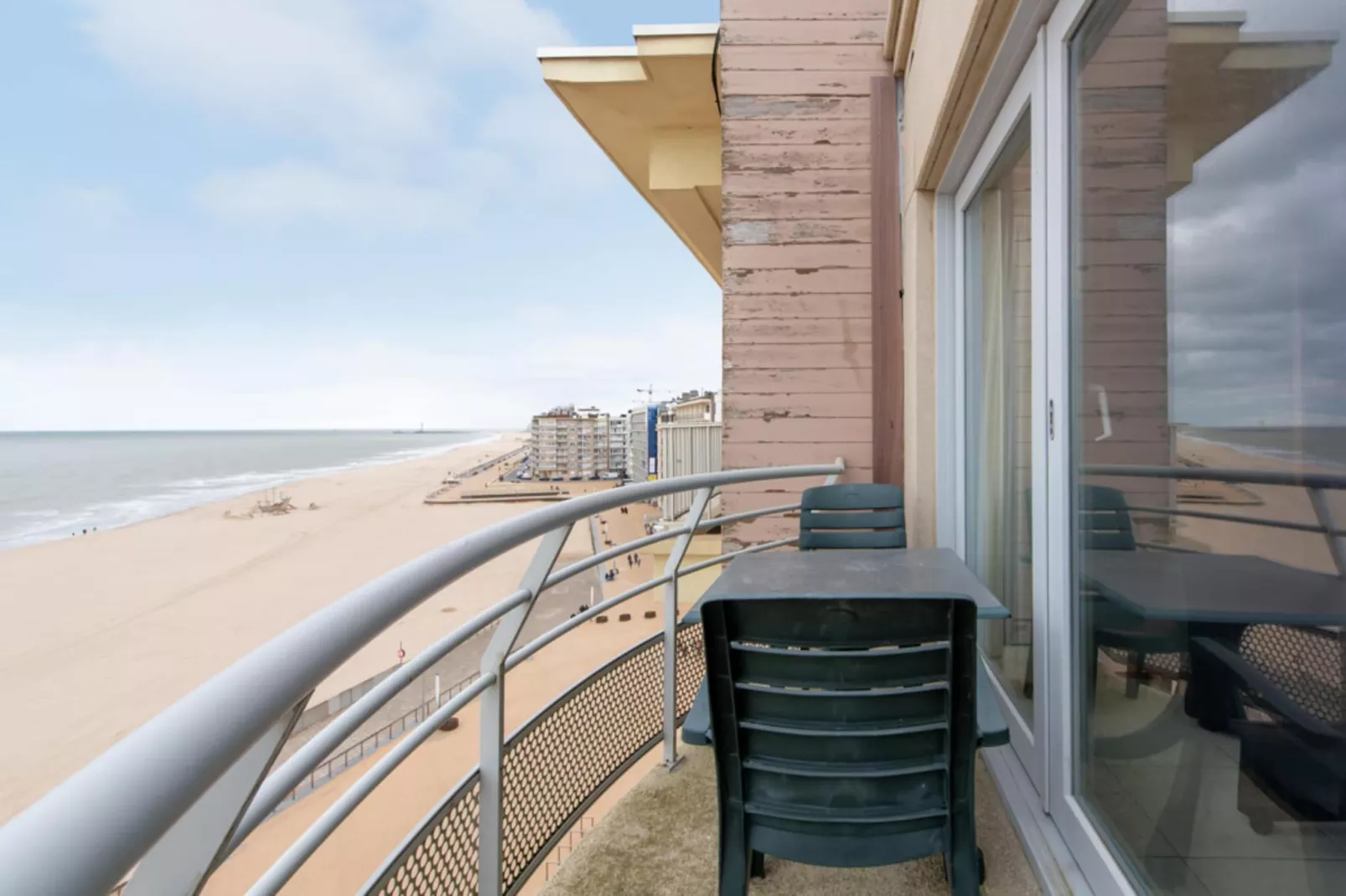 Zeezicht IX-Terrace balcony