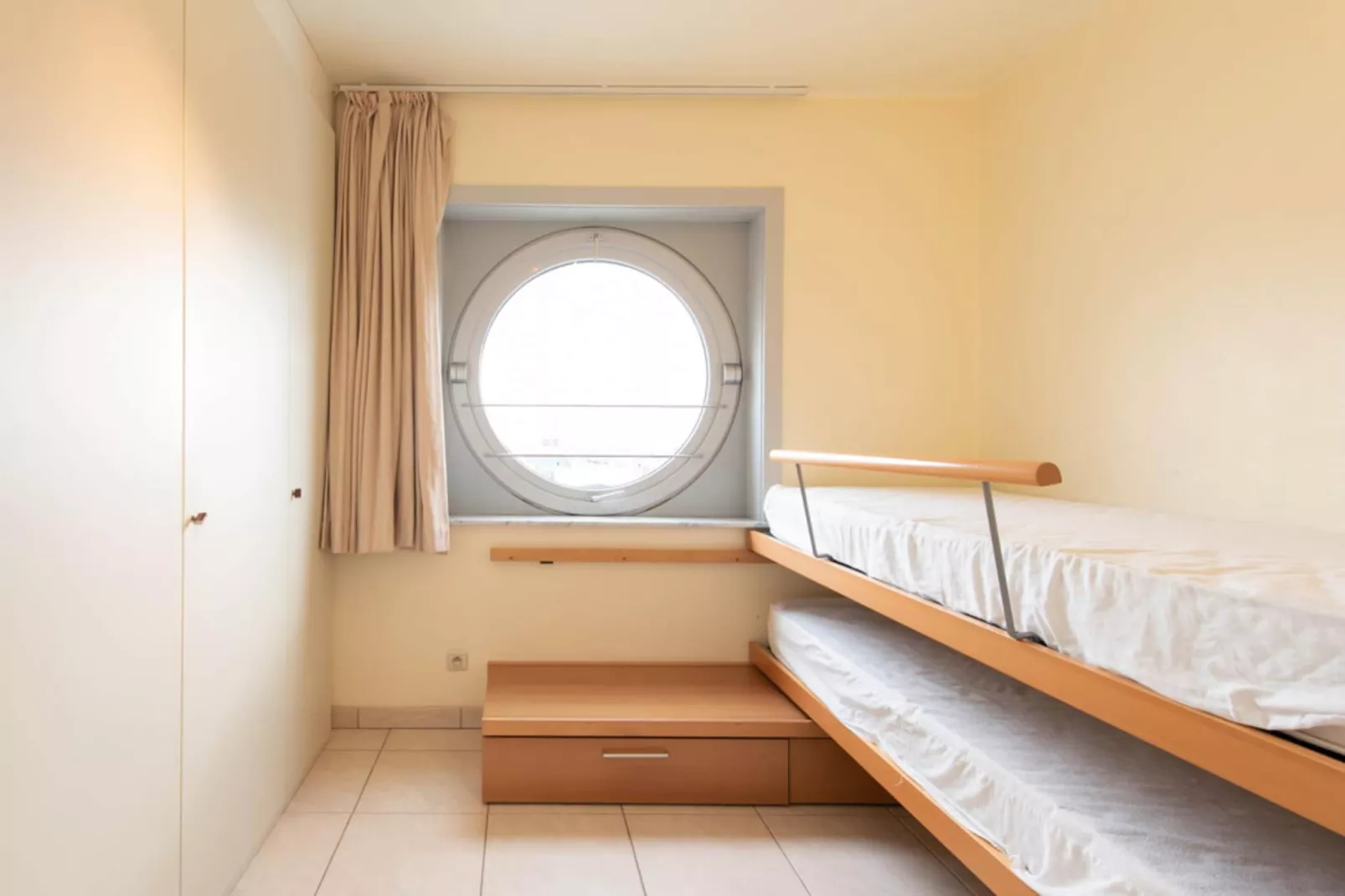 Zeezicht IX-Bedroom