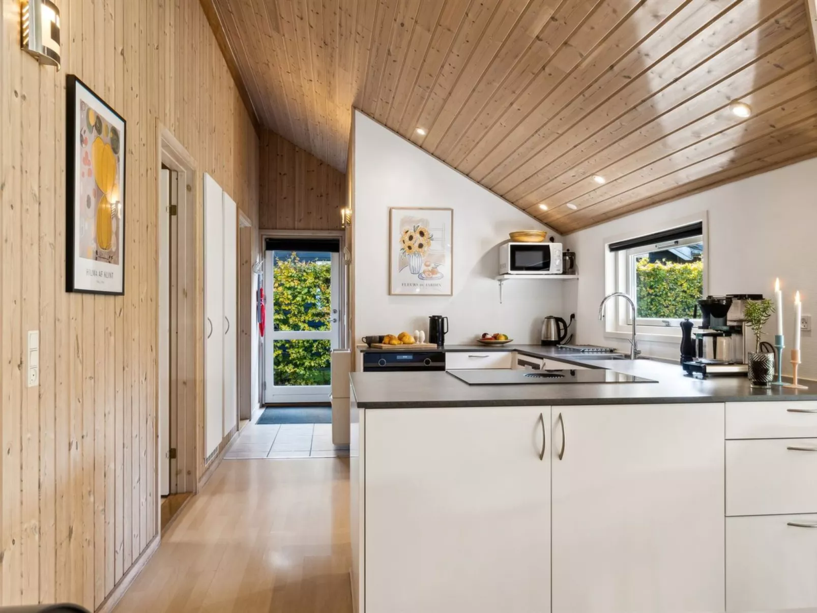 "Solborg" - 800m from the sea-Inside