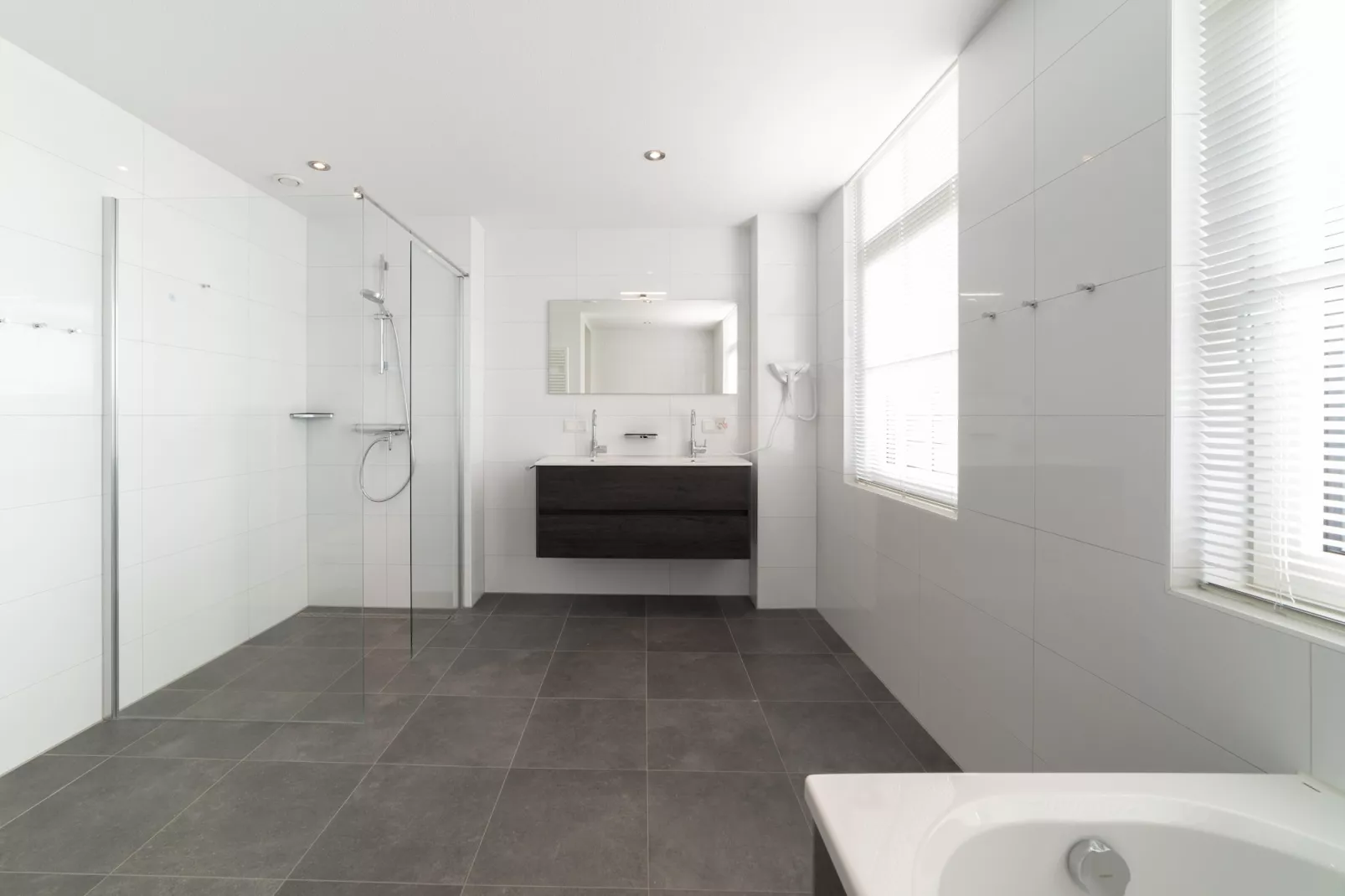 12 persoons Stadvilla met Jacuzzi-Salle de bain