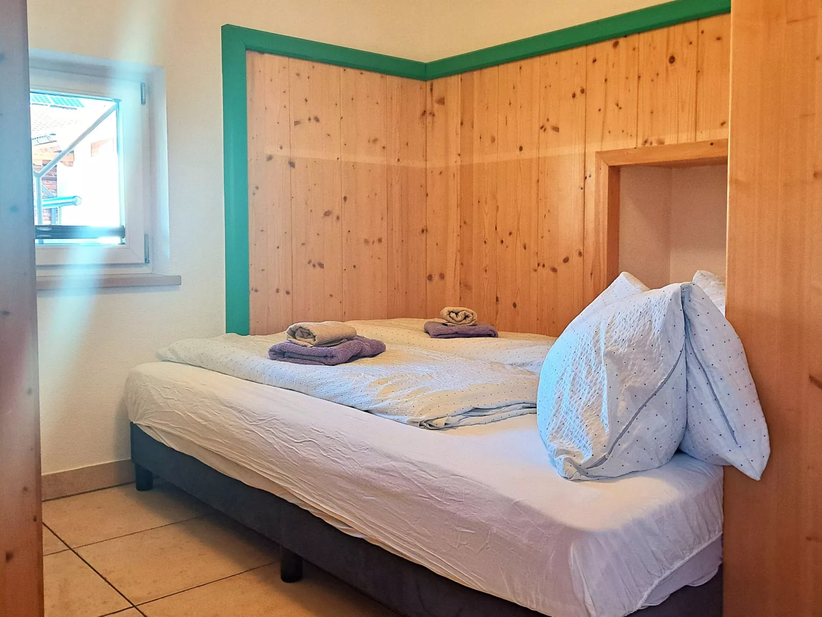 Evi 1-Inside