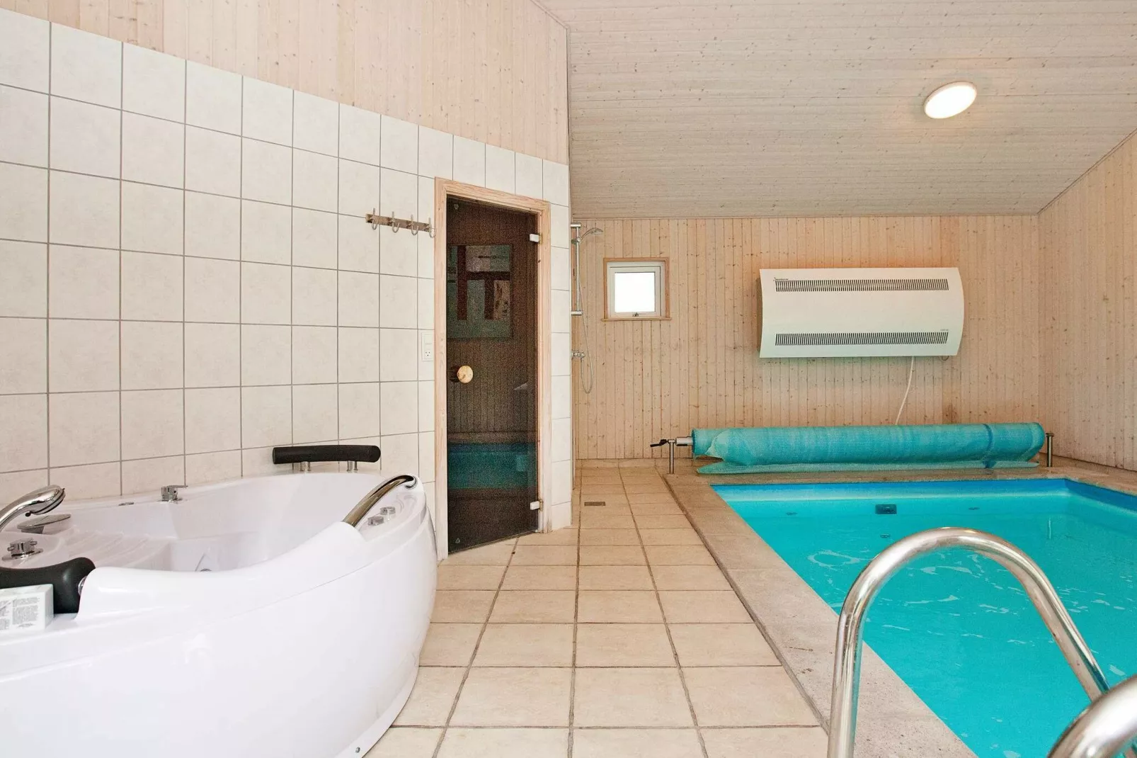 10 person holiday home in Gilleleje-By Traum-Spa