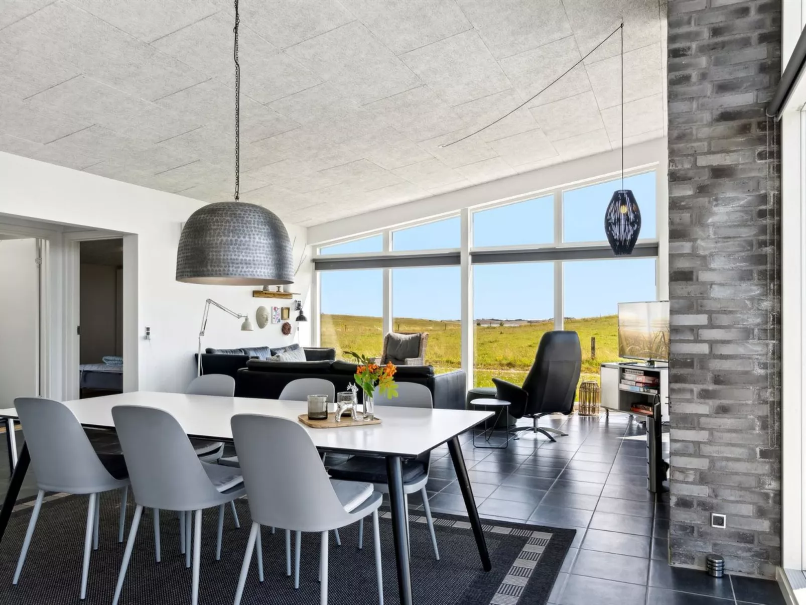 "Bæver" - 200m from the sea-Inside