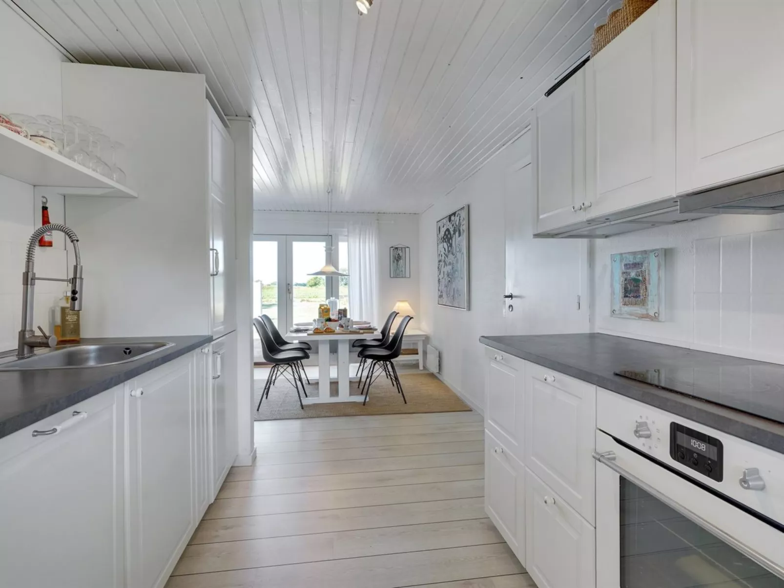 "Enrathi" - 600m from the sea-Inside