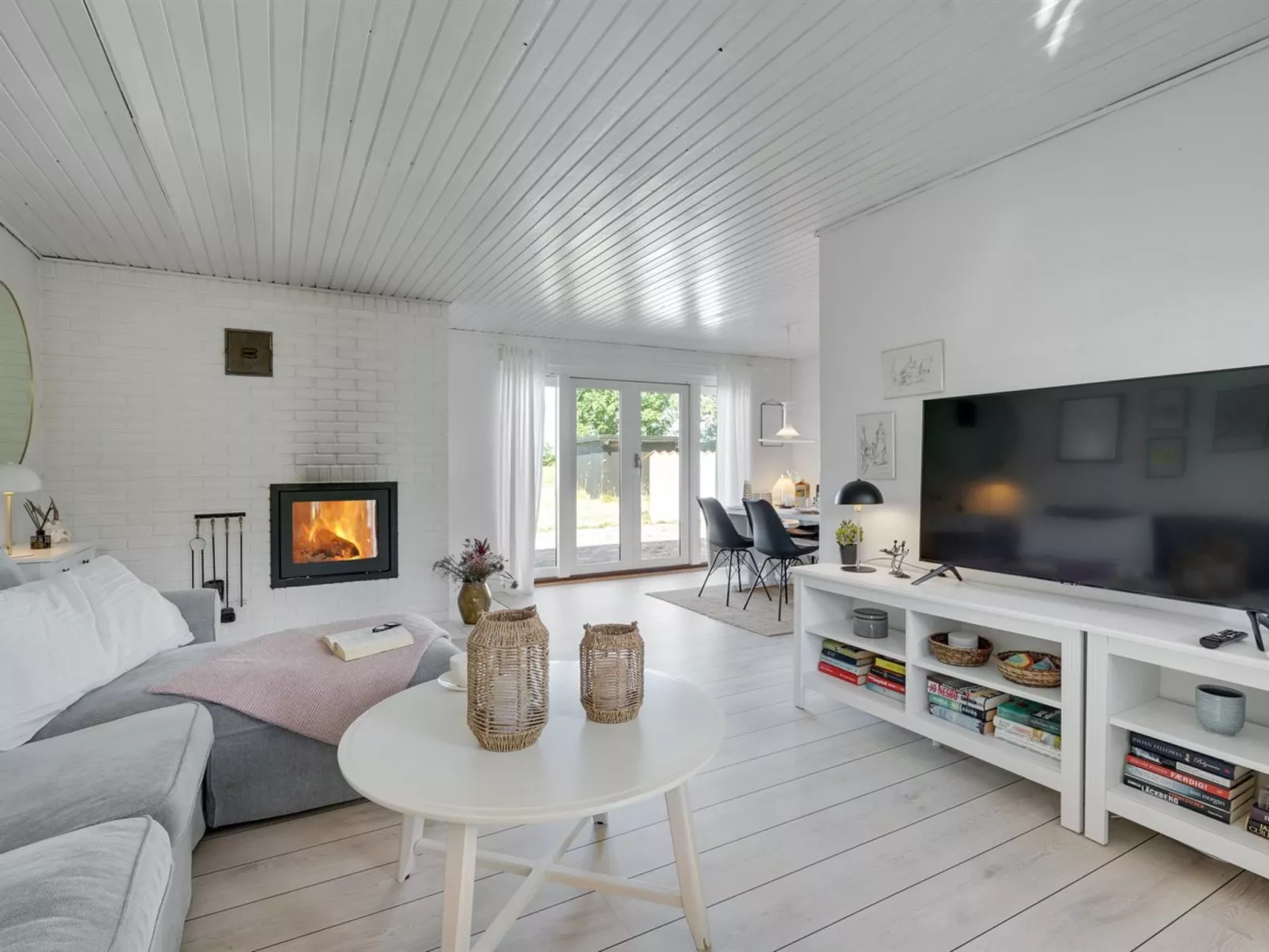 "Enrathi" - 600m from the sea-Inside