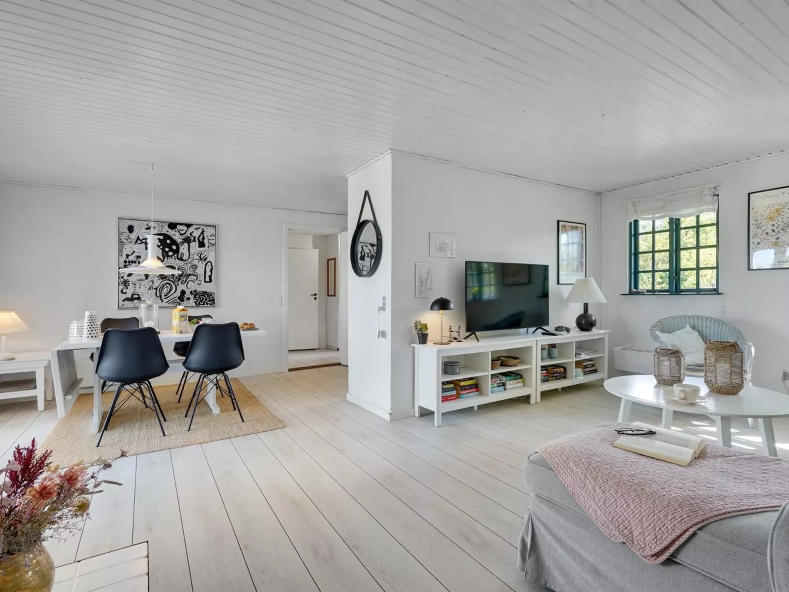 "Enrathi" - 600m from the sea-Inside