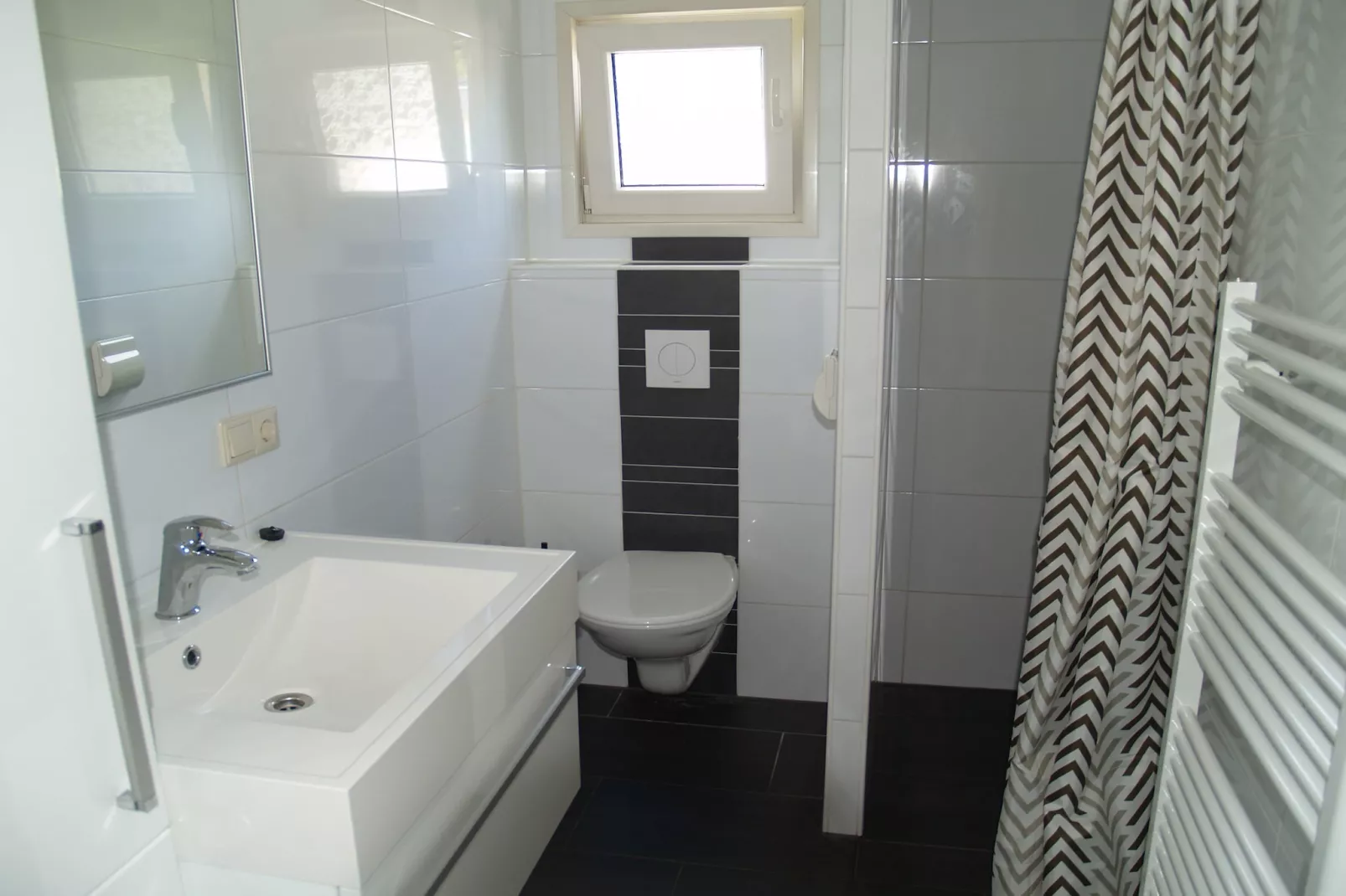 Resort Brunssummerheide 28-Bathroom