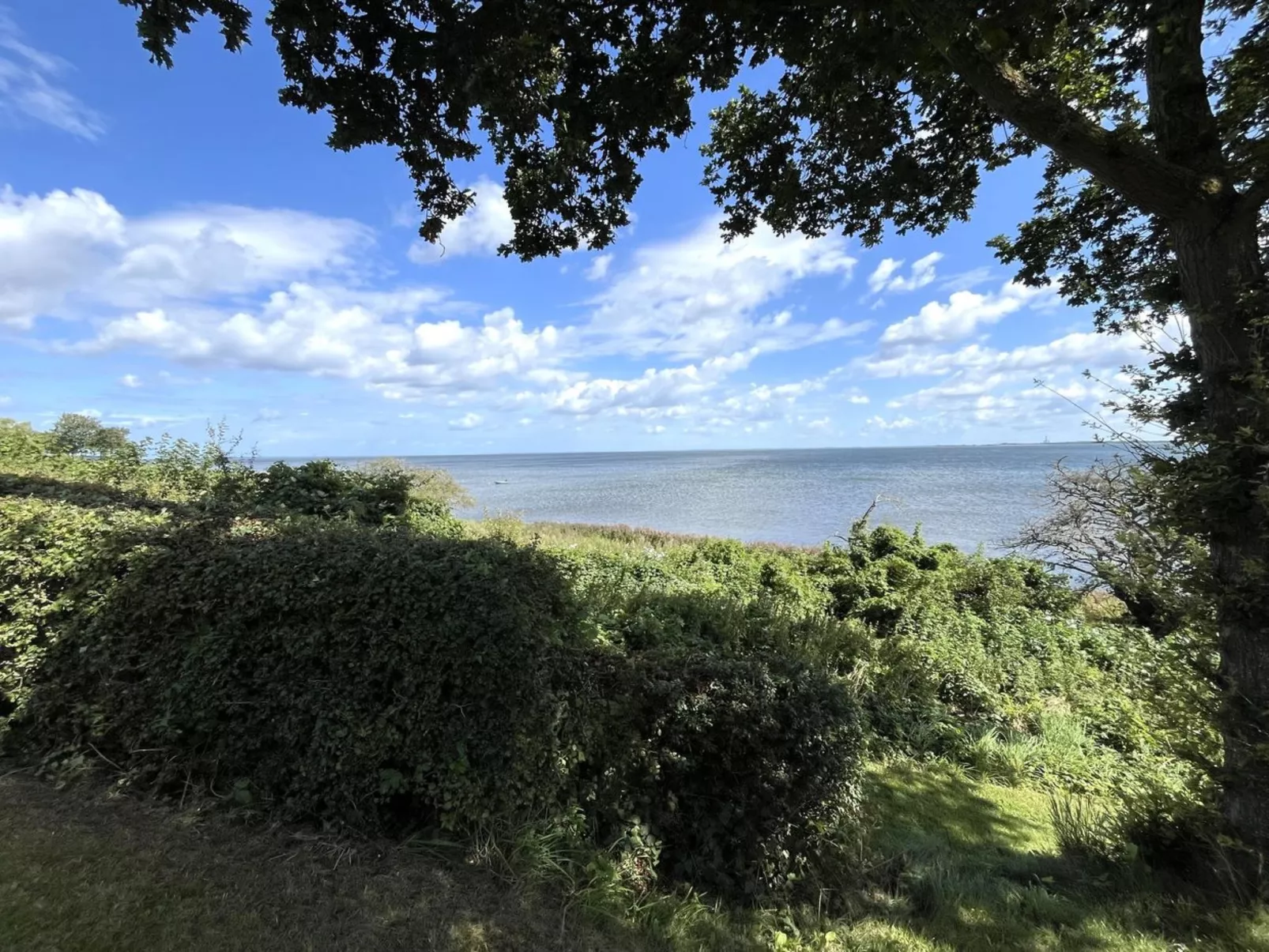"Titta" - 10m to the inlet-Outside