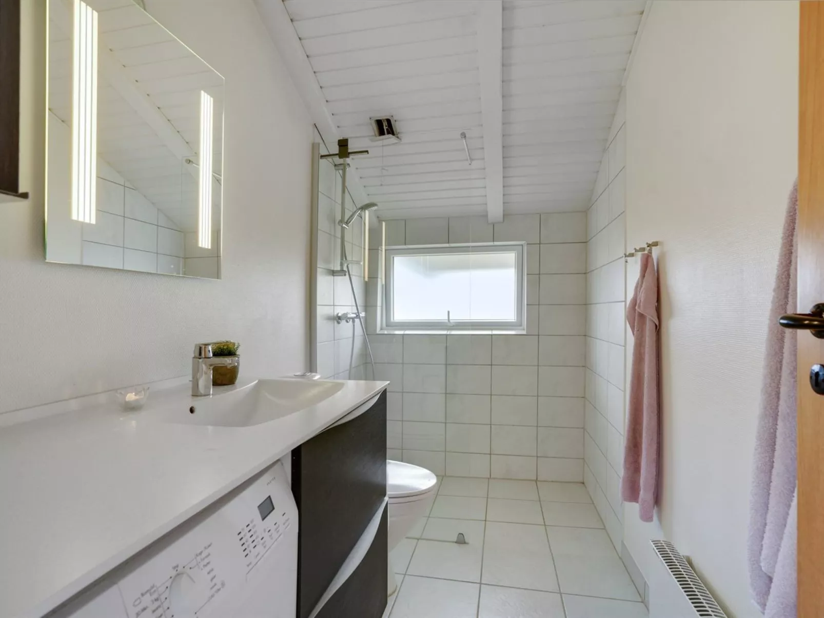 "Arlette" - 1.8km from the sea-Inside