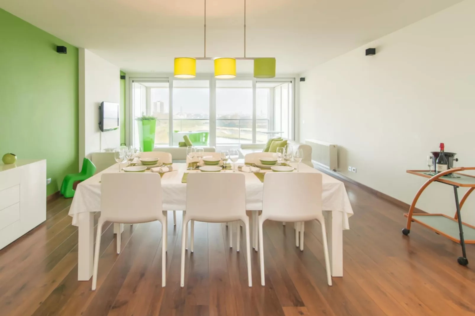 Infinity 1-Dining room