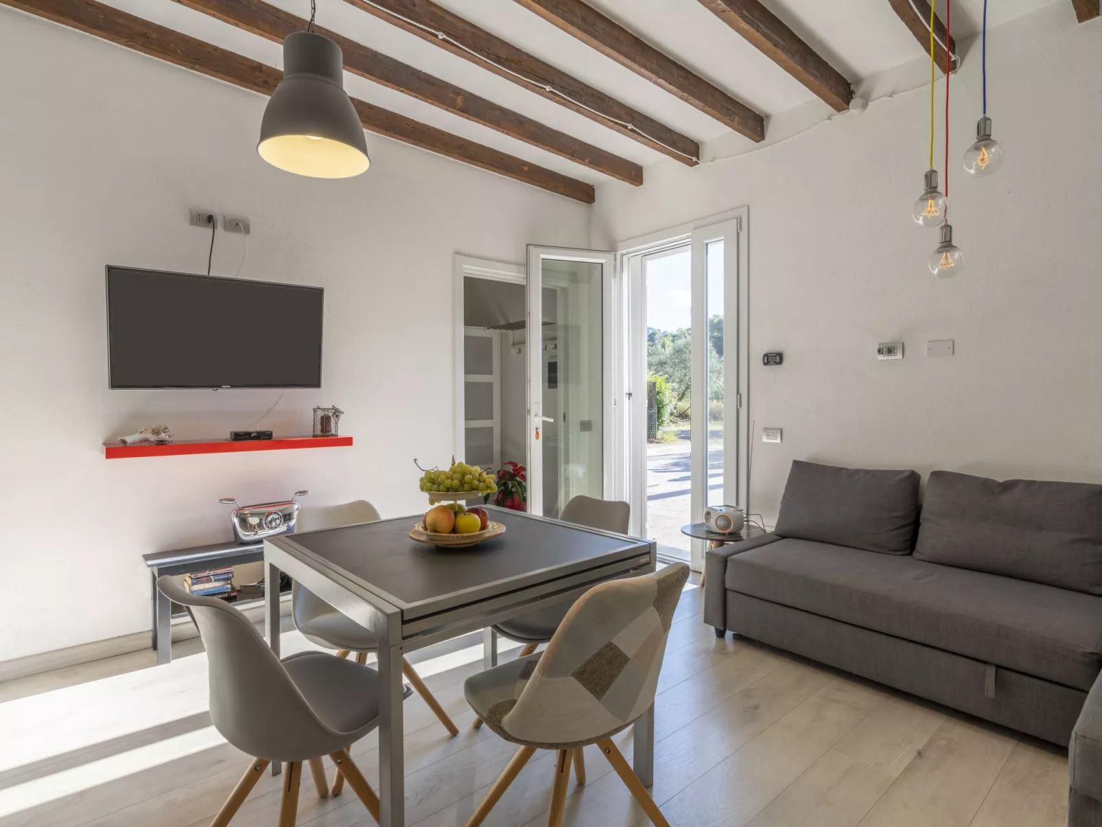 Villa Miró-Inside