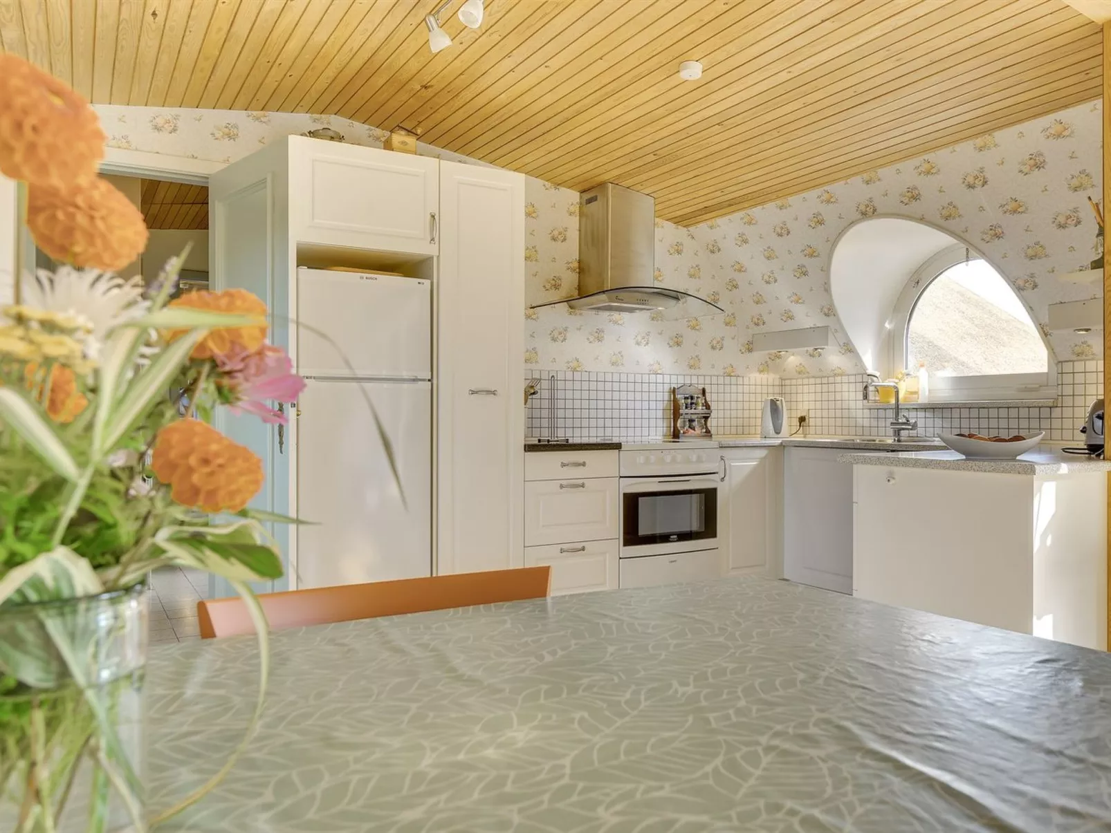 "Edithe" - 250m from the sea-Drinnen