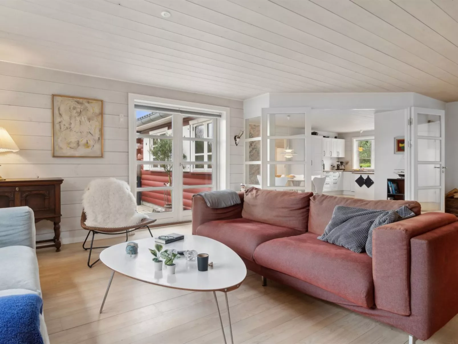 "Ingert" - 1km from the sea-Inside