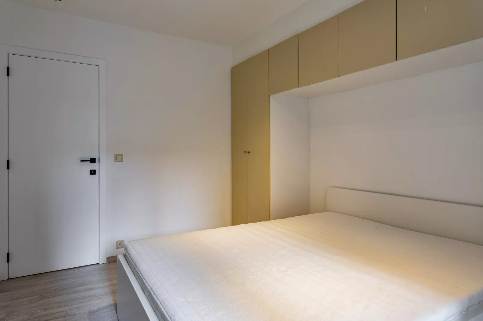 E0-Bedroom