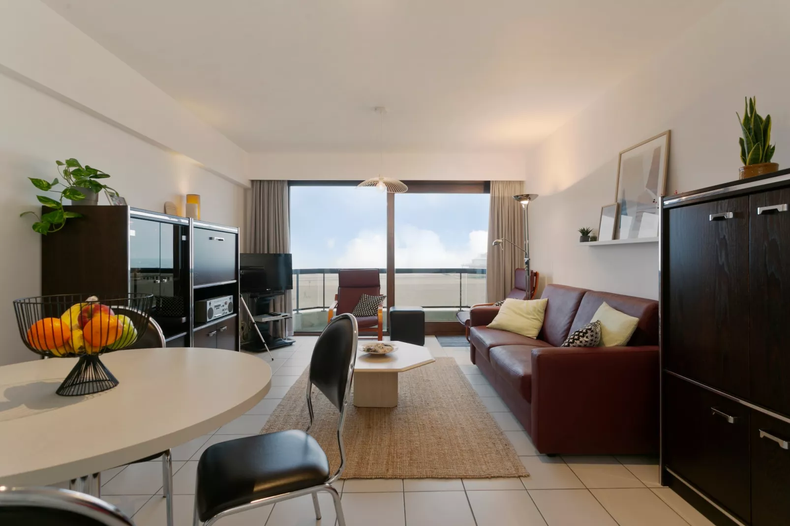 MALIBU SANDS - 2C-Living room