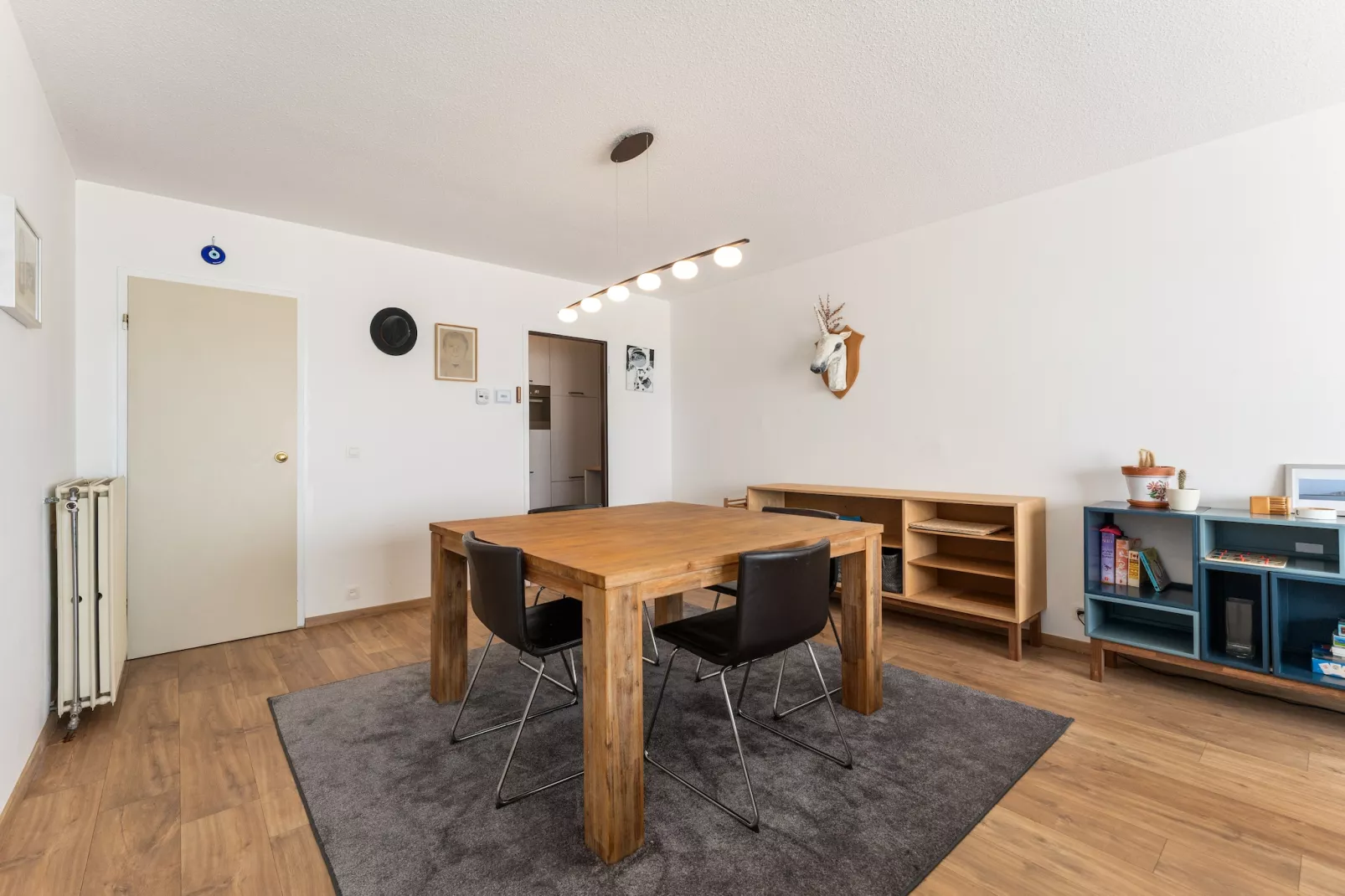 SEALING - H4-Dining room