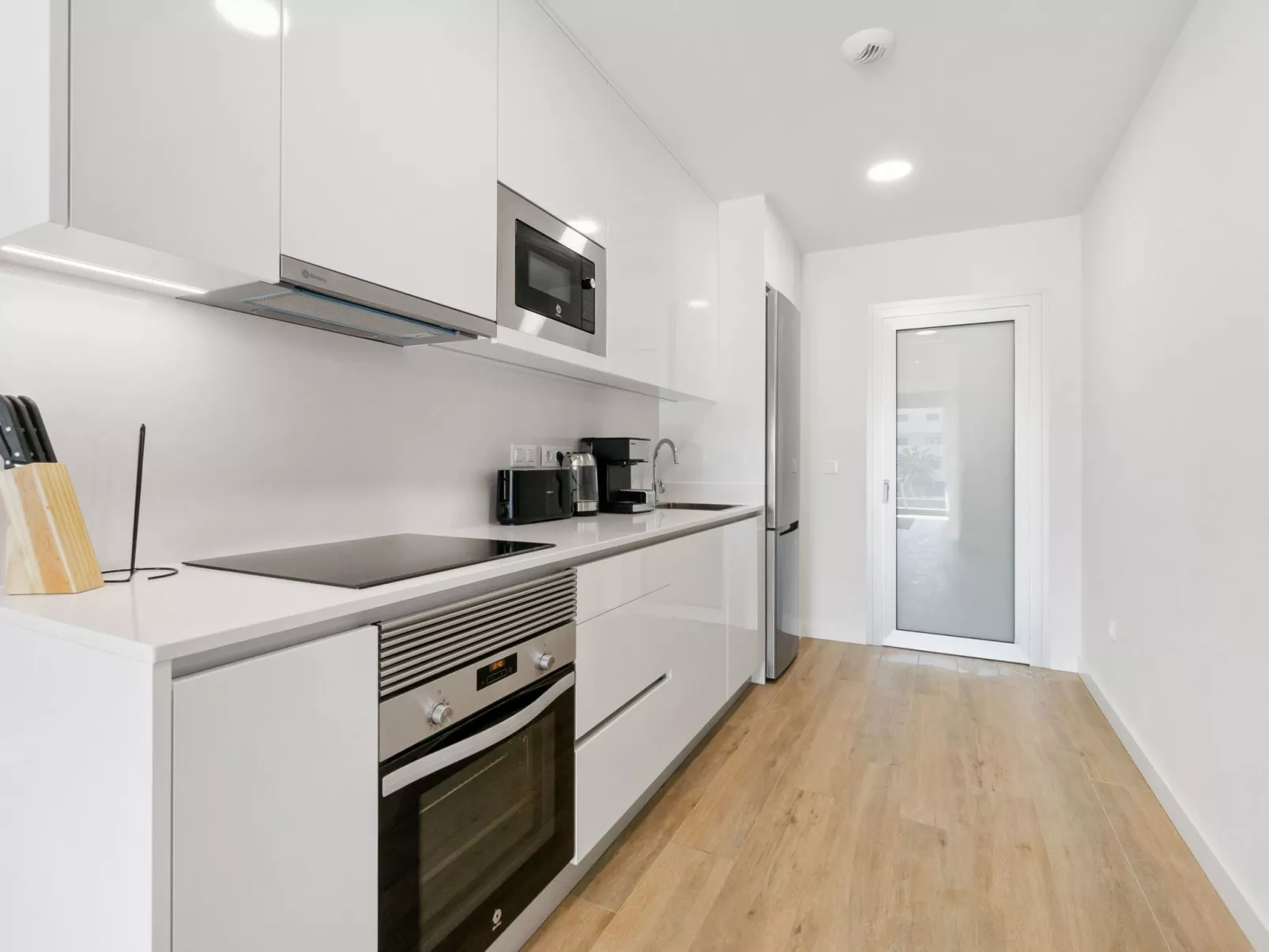 Ema Residencial-Inside