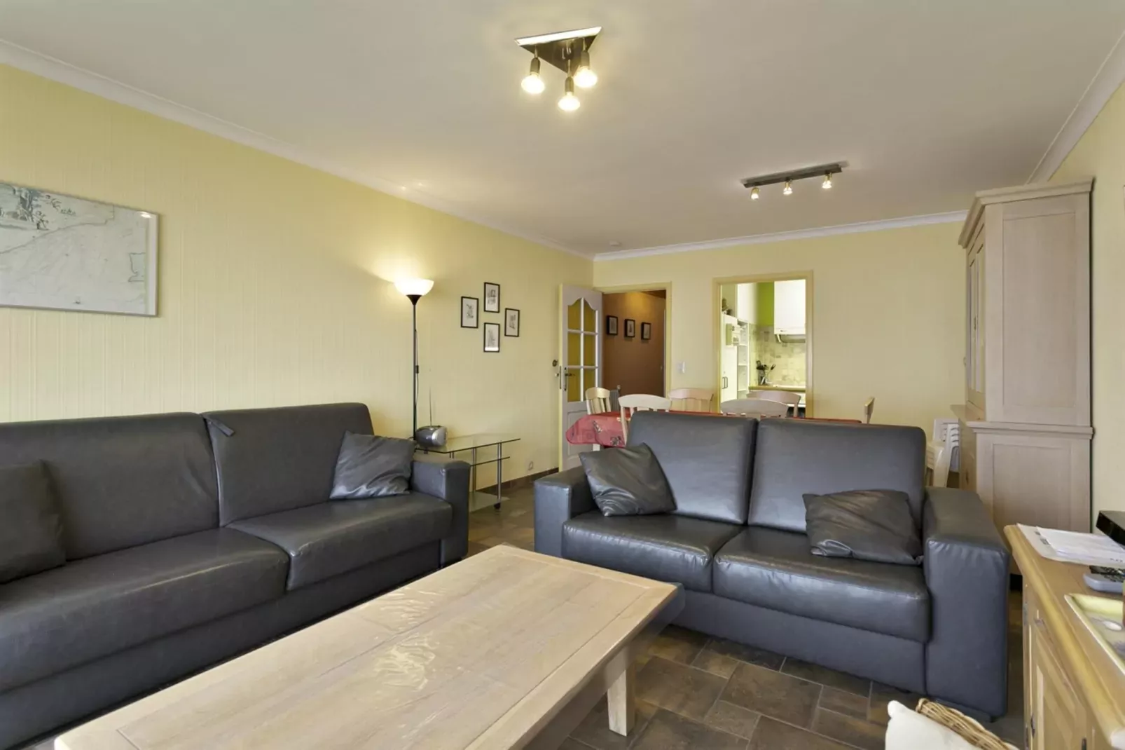 FREDERIC - 32-Living room