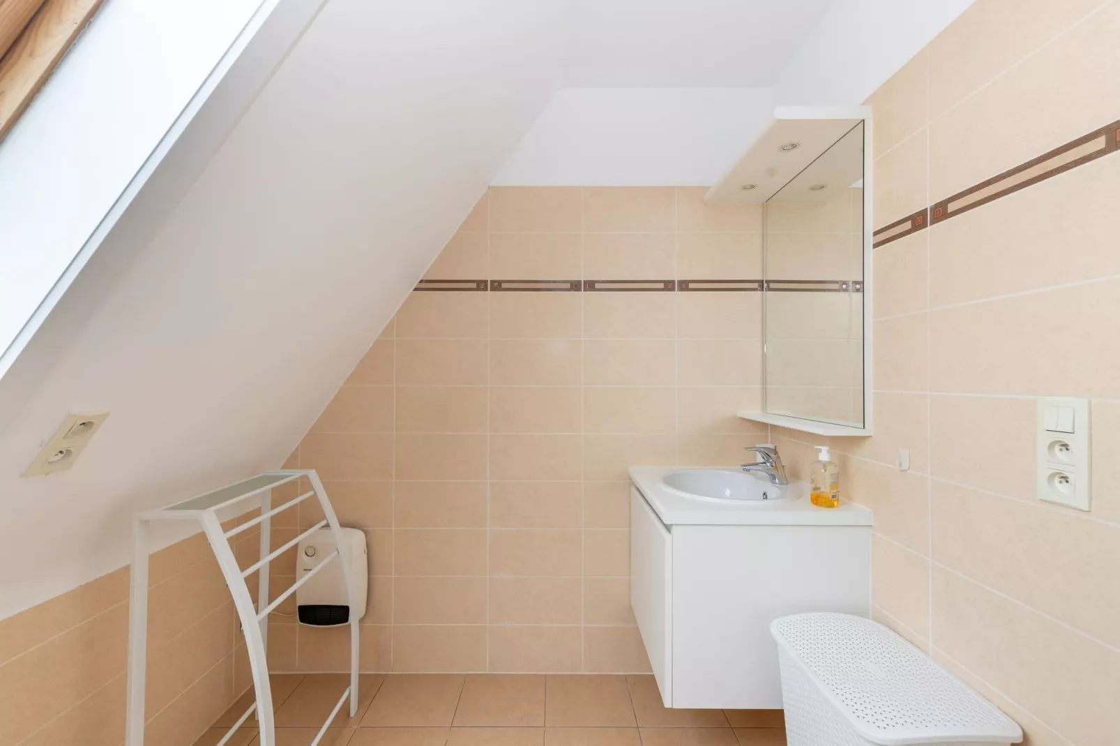 NWD40D0202-Bathroom