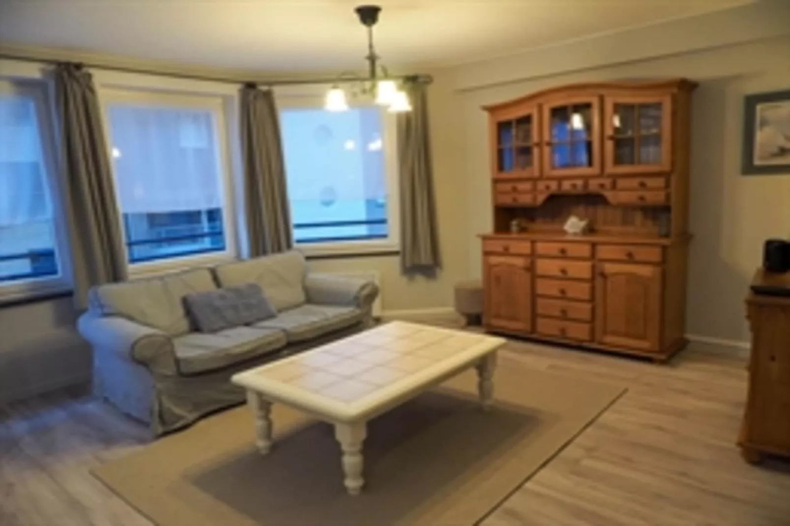 WESTCLIFF - 5A-Living room