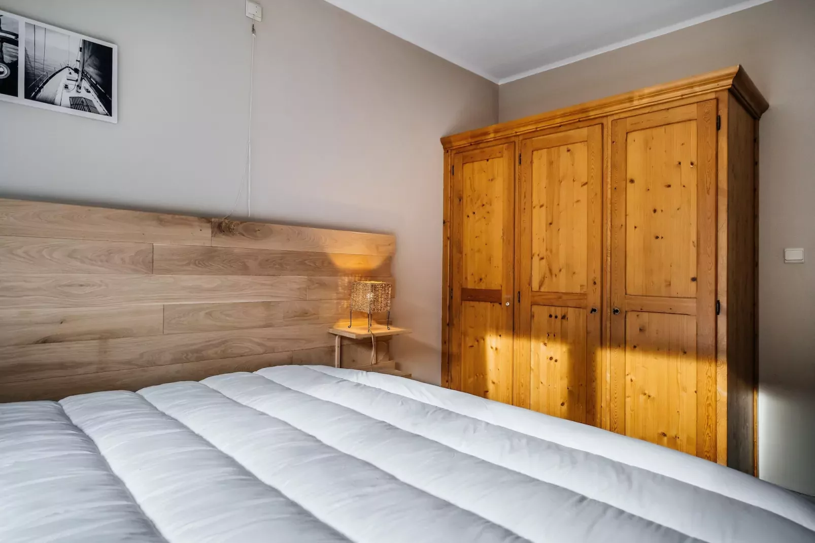 Neptune 301-Bedroom