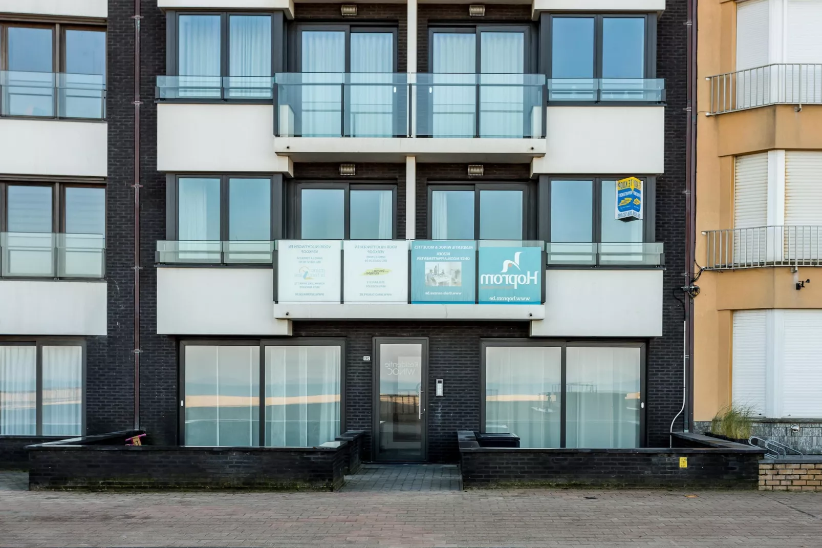 Winoc 402-Exterior summer