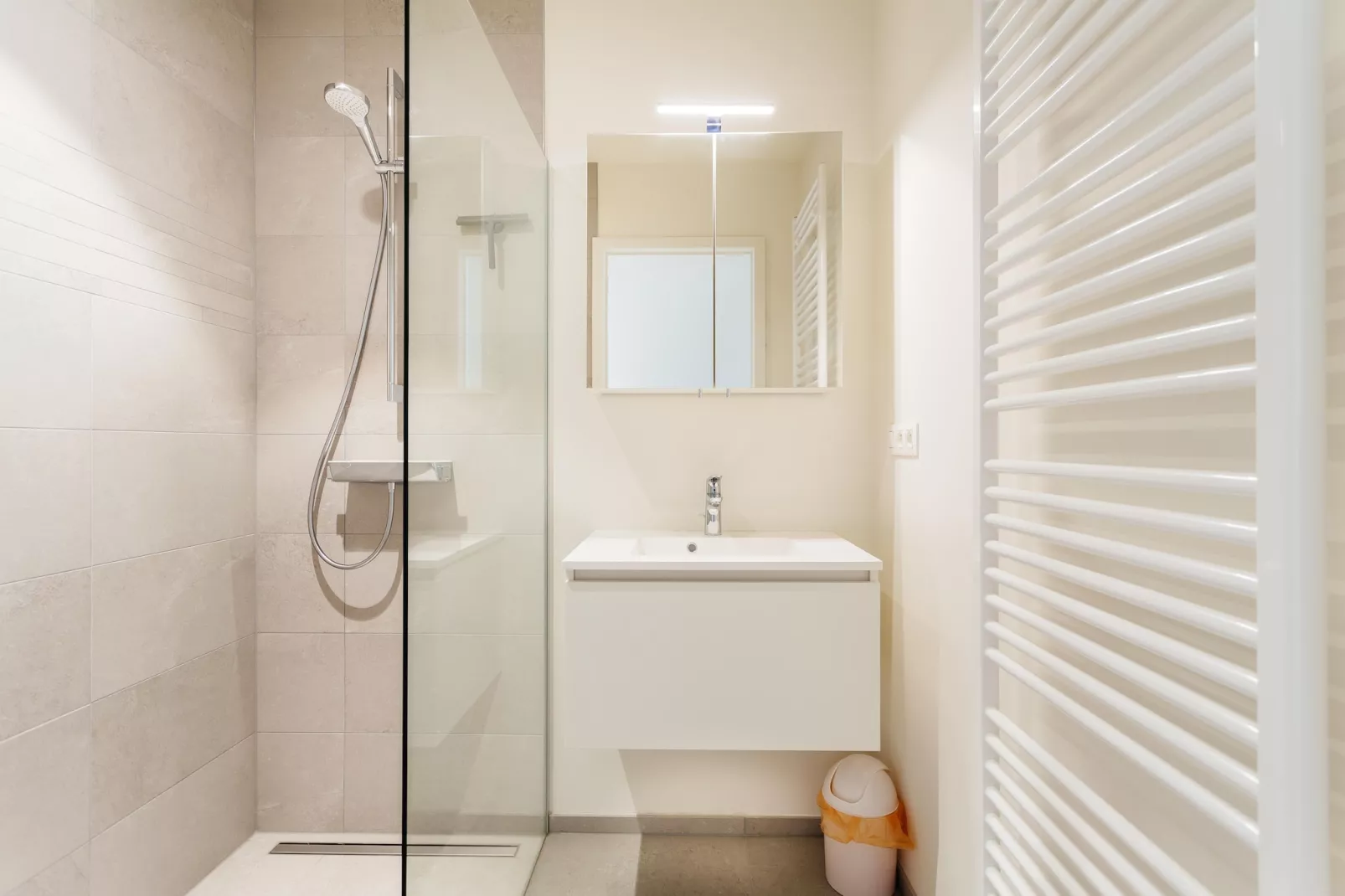 Winoc 402-Bathroom
