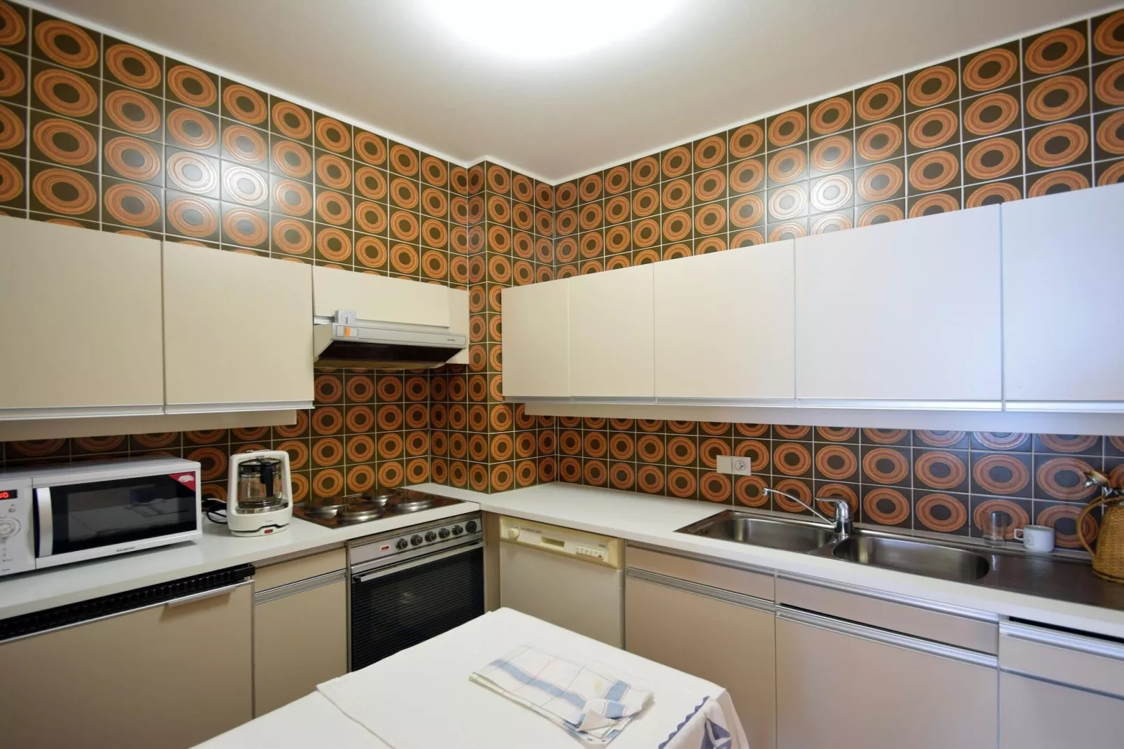 Alexander 0202 5-Kitchen