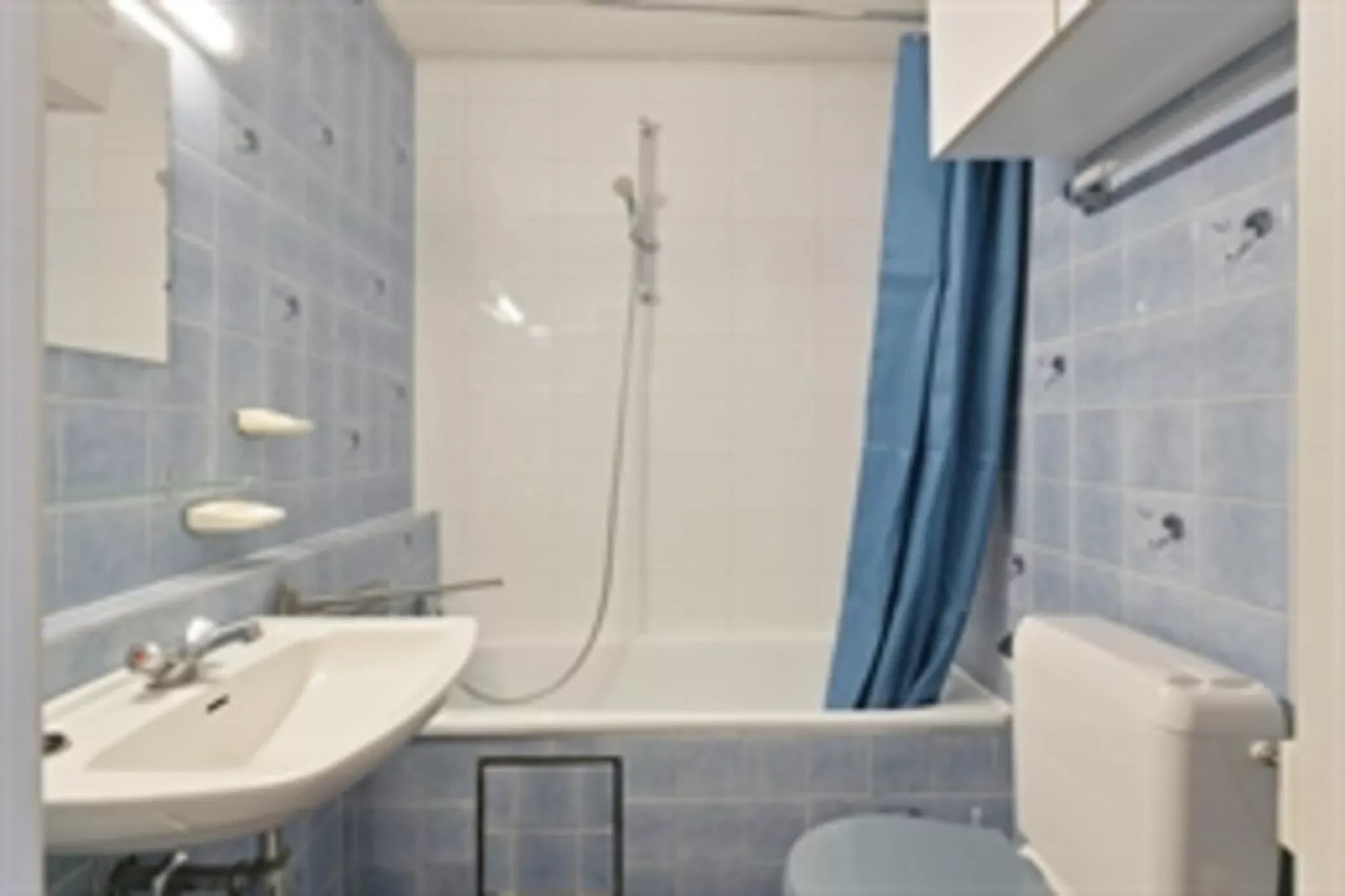 BLANKEDUYN - 2B-Bathroom
