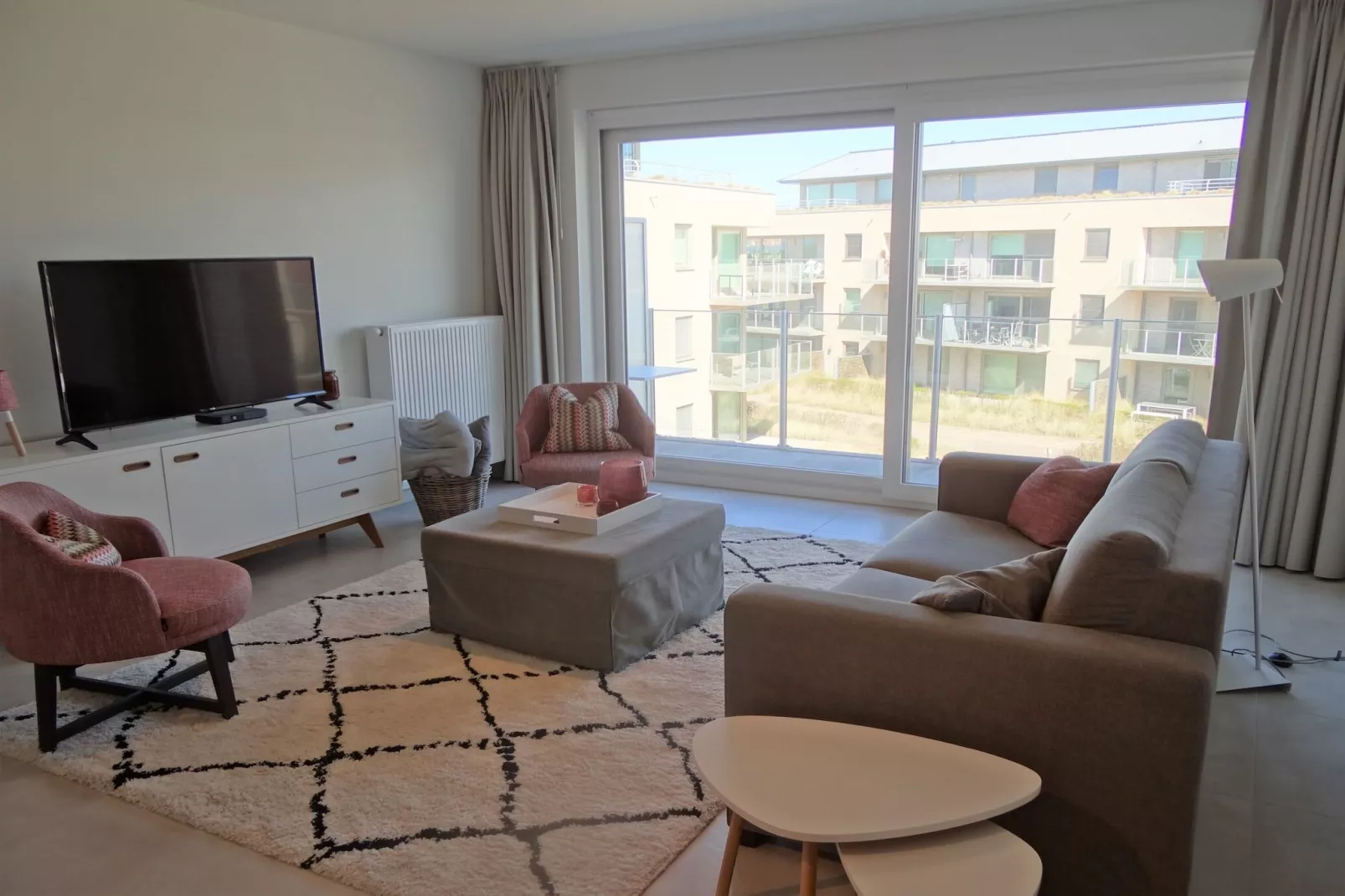 KARTHUIZER E1 0203PK-Living room