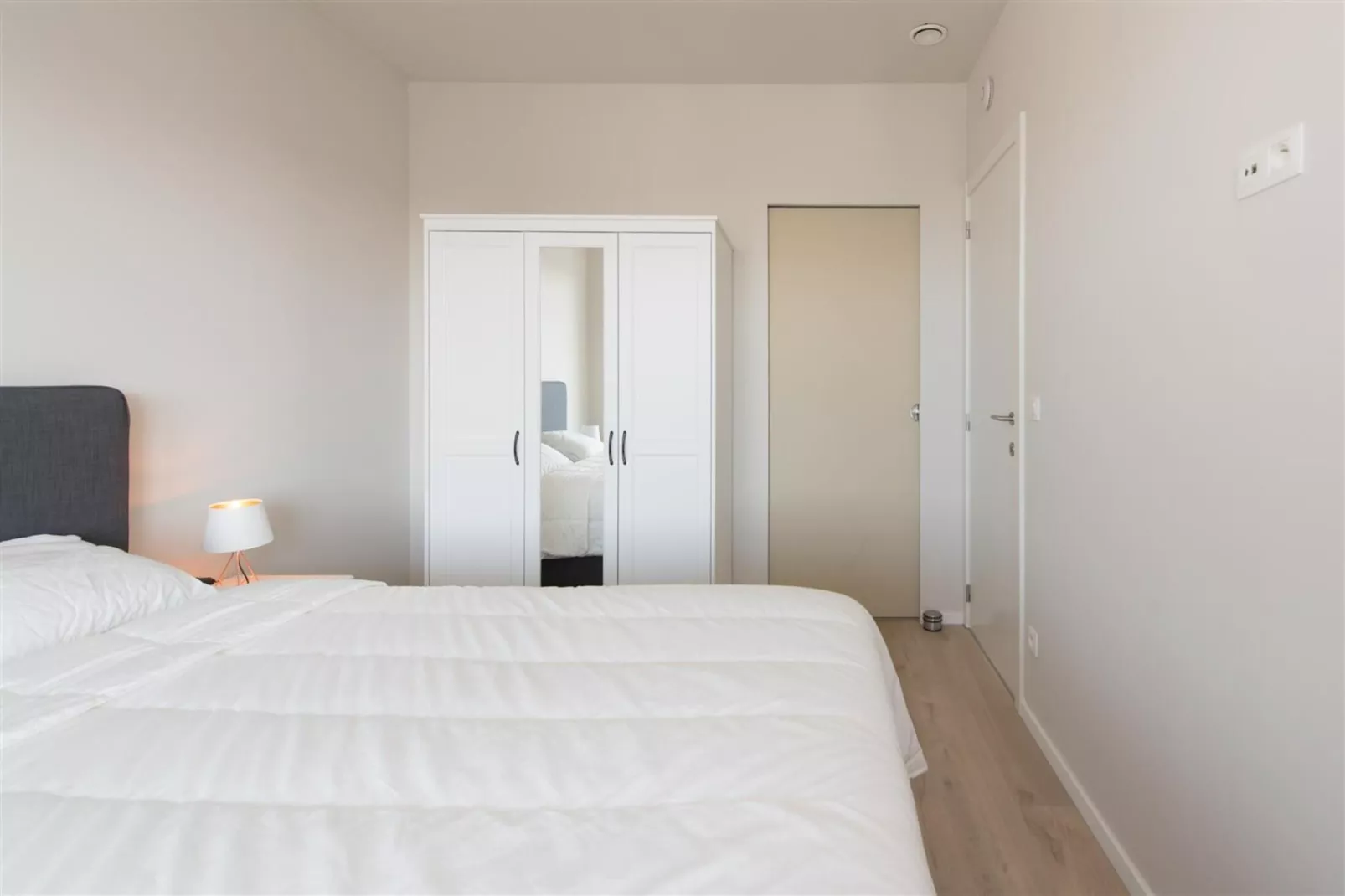 The Waves Sea-Bedroom