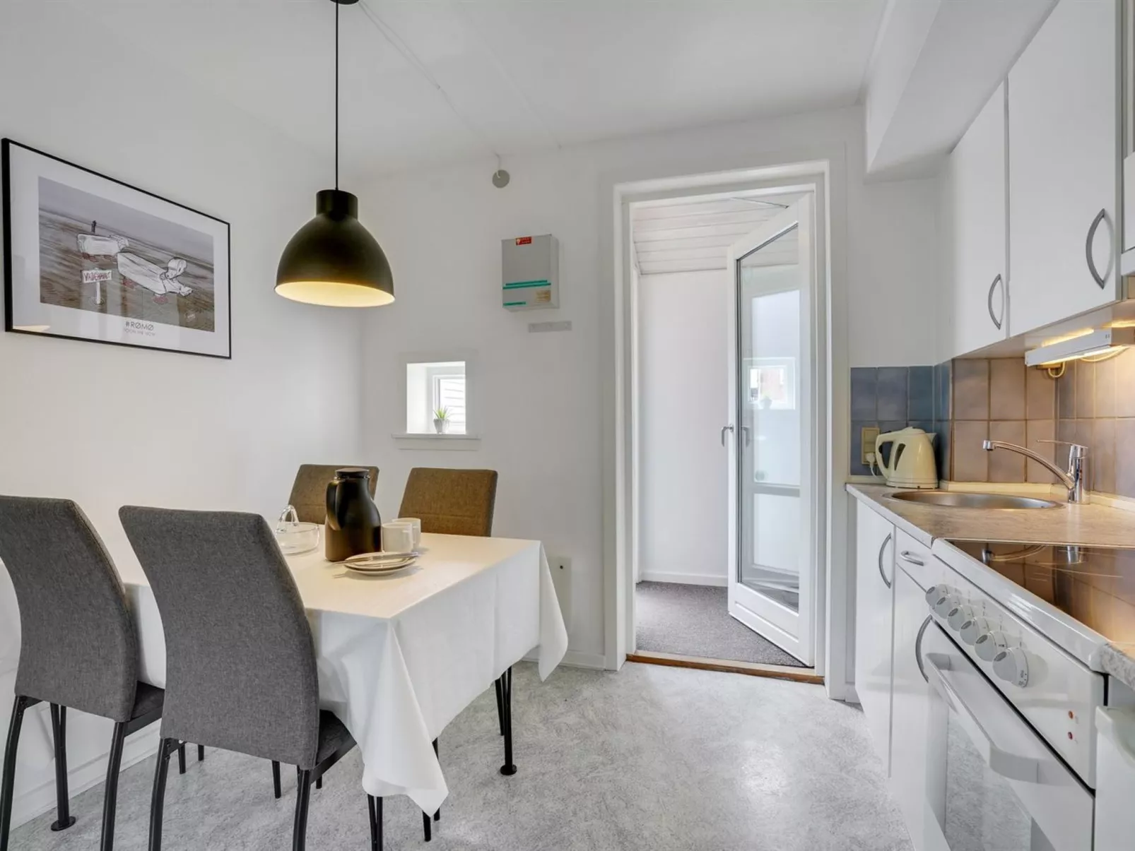 "Withulf" - 2.3km from the sea-Inside