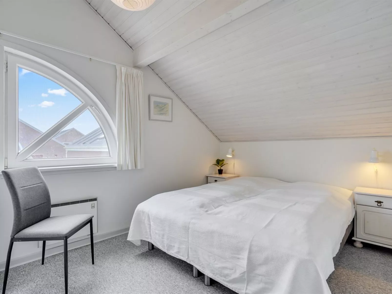 "Withulf" - 2.3km from the sea-Inside